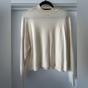 Everlane Cashmere Mockneck Sweater (damaged)